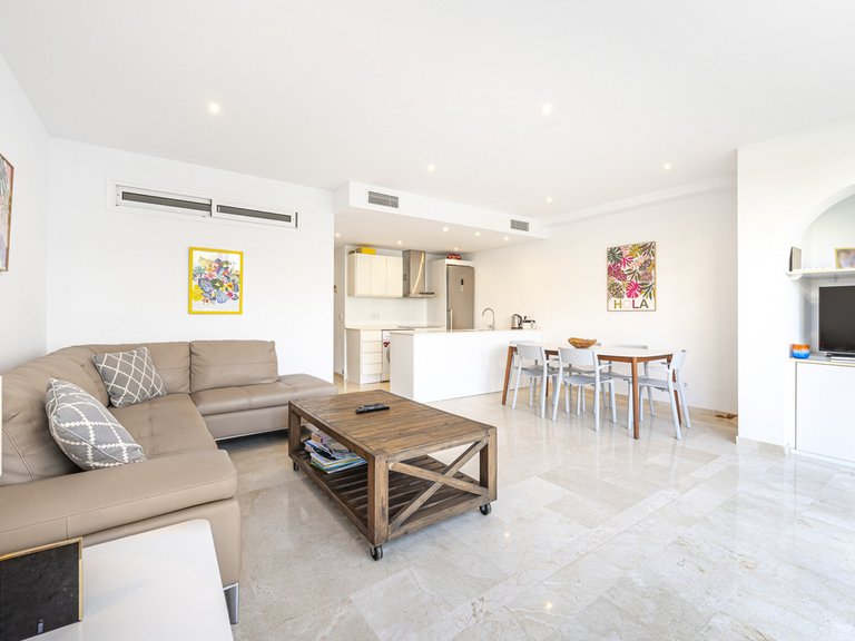 Apartment for Sale in The Golden Mile, Malaga 6