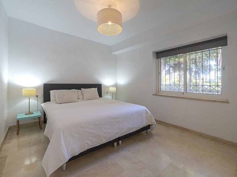 Apartment for Sale in The Golden Mile, Malaga 7