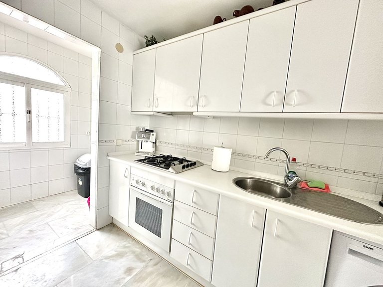 Villa for Sale in Calahonda, Malaga 11