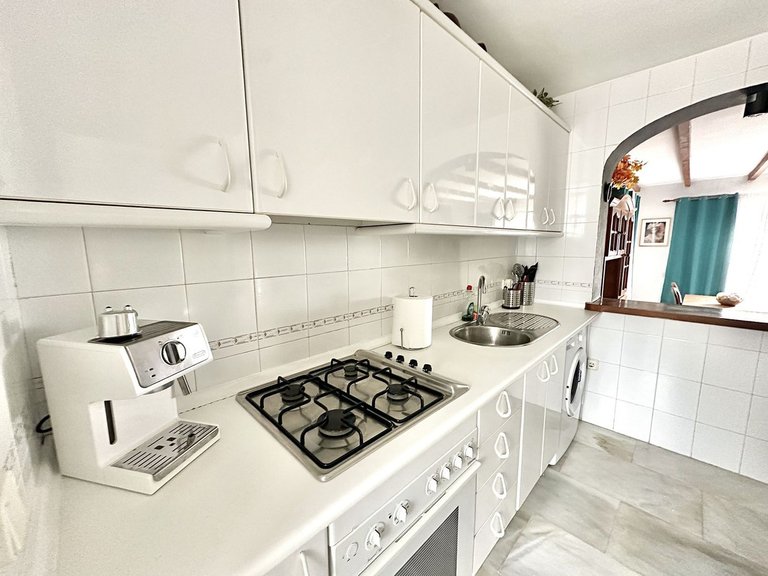 Villa for Sale in Calahonda, Malaga 12