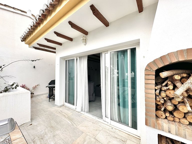 Villa for Sale in Calahonda, Malaga 15