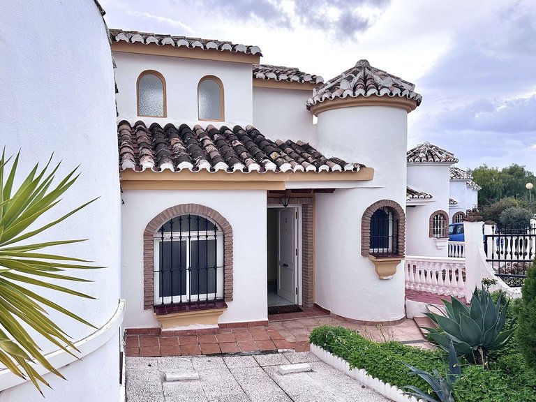 Villa for Sale in Calahonda, Malaga 26