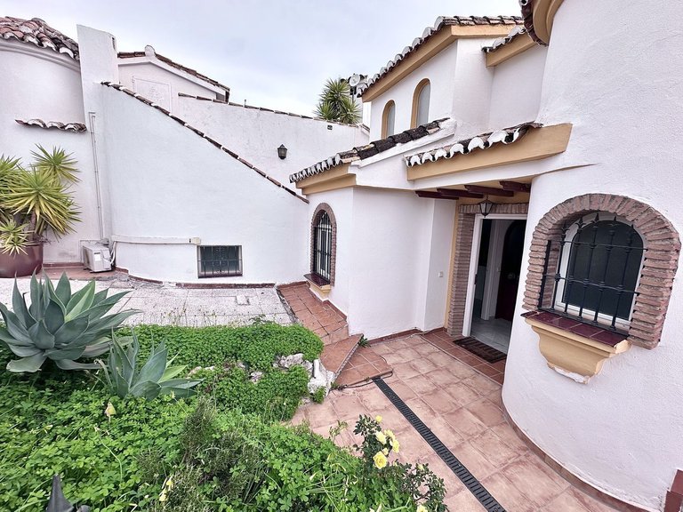 Villa for Sale in Calahonda, Malaga 30