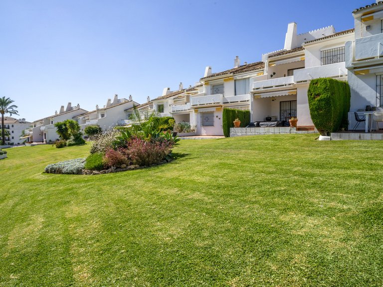 Apartment for Sale in Nueva Andalucía, Malaga 13