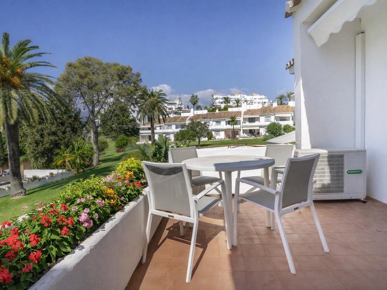 Apartment for Sale in Nueva Andalucía, Malaga 2