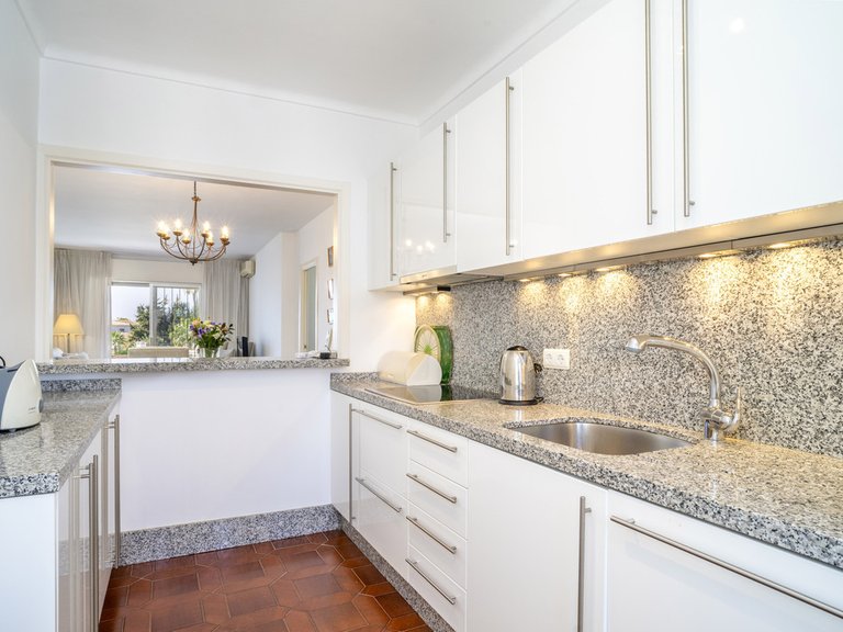 Apartment for Sale in Nueva Andalucía, Malaga 5