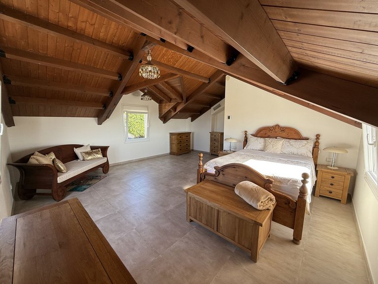 Villa for Sale in Estepona, Malaga 14