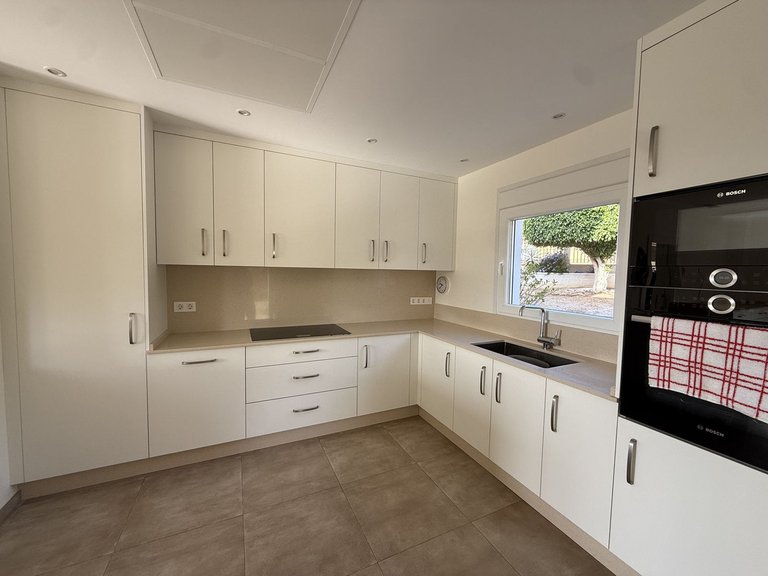 Villa for Sale in Estepona, Malaga 4