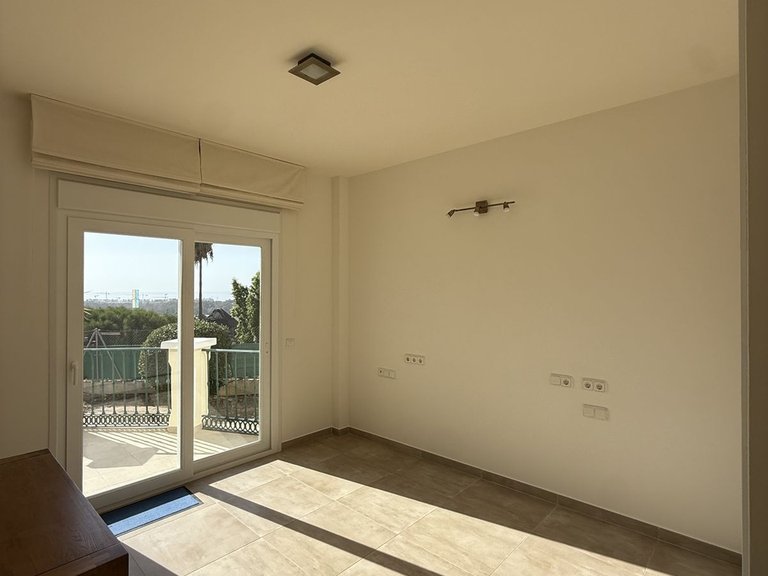 Villa for Sale in Estepona, Malaga 9
