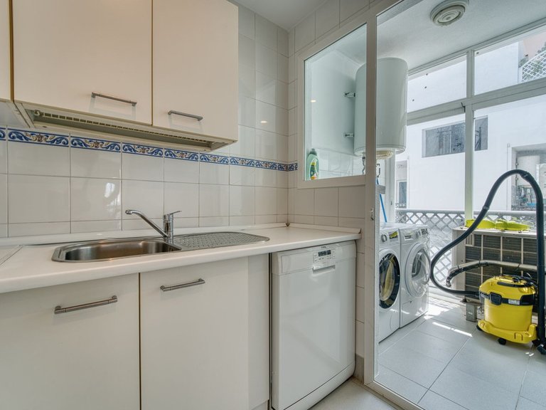 Apartment for Sale in Puerto Banús, Malaga 10