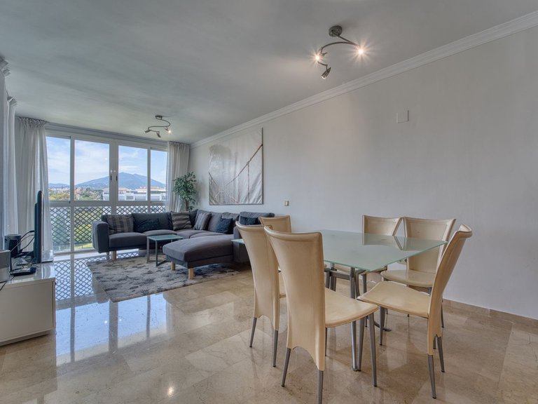 Apartment for Sale in Puerto Banús, Malaga 12