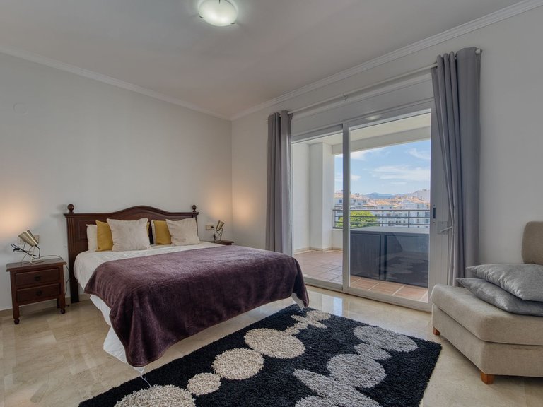 Apartment for Sale in Puerto Banús, Malaga 18