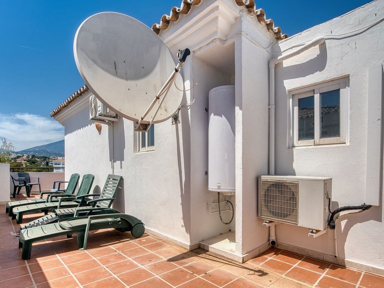 Apartment for Sale in Puerto Banús, Malaga 19