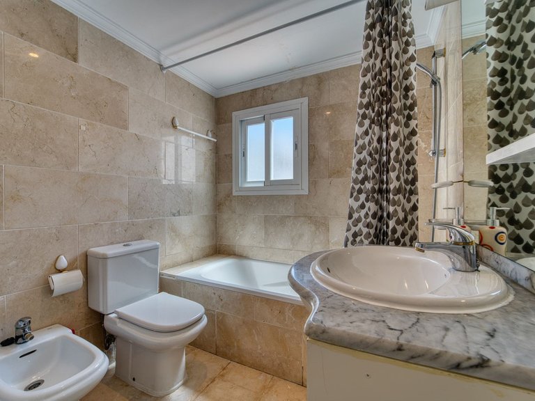 Apartment for Sale in Puerto Banús, Malaga 22