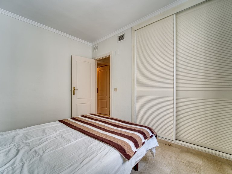 Apartment for Sale in Puerto Banús, Malaga 6