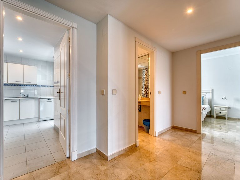 Apartment for Sale in Puerto Banús, Malaga 7