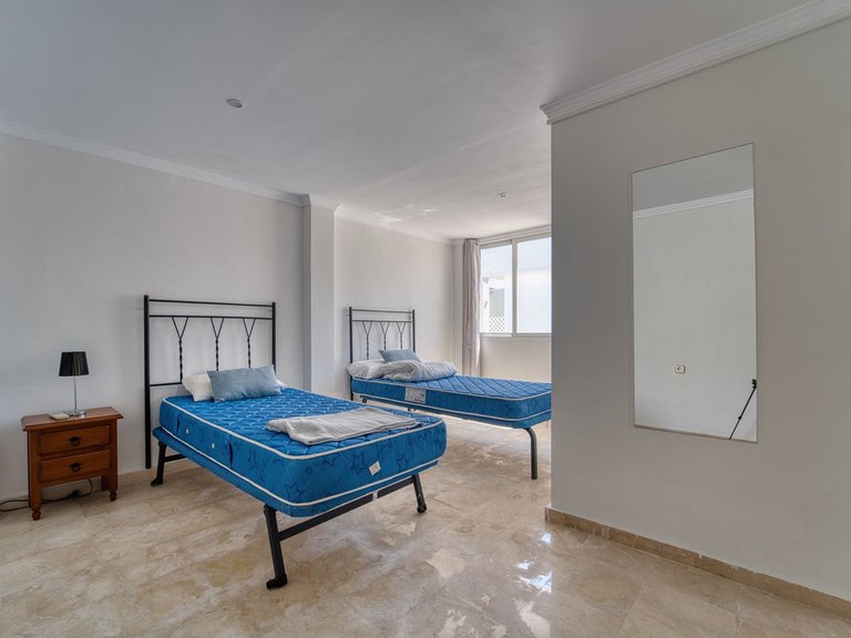 Apartment for Sale in Puerto Banús, Malaga 8