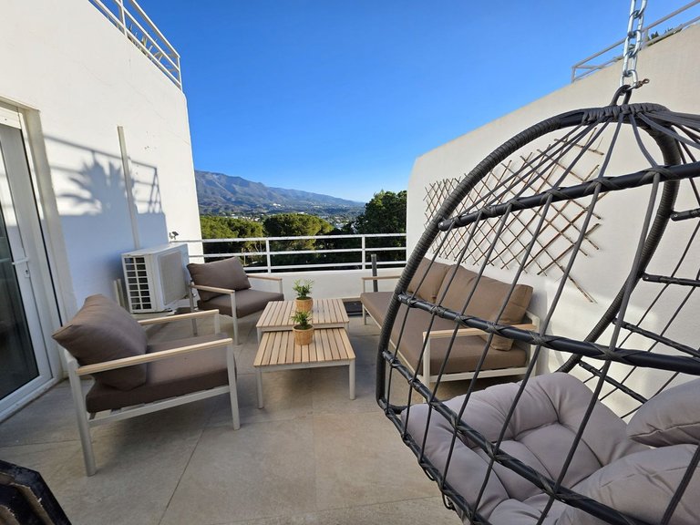 Apartment for Sale in Nueva Andalucía, Malaga 17