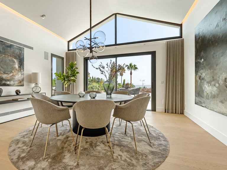 Villa for Sale in Costa del Sol The Golden Mile, Malaga 2