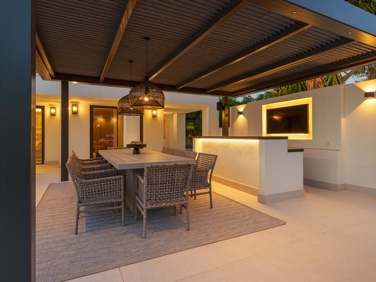 Villa for Sale in Costa del Sol The Golden Mile, Malaga 24