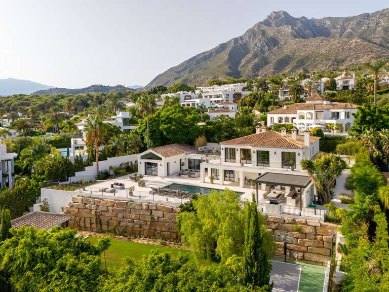 Villa for Sale in Costa del Sol The Golden Mile, Malaga 40