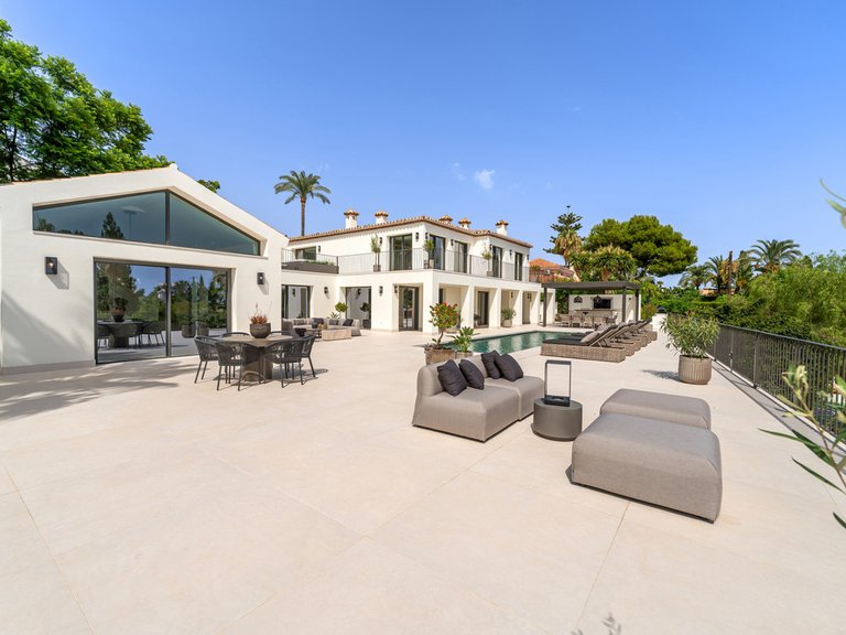 Villa for Sale in Costa del Sol The Golden Mile, Malaga 50