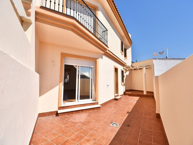 Villa for Sale in Fuengirola, Malaga 1