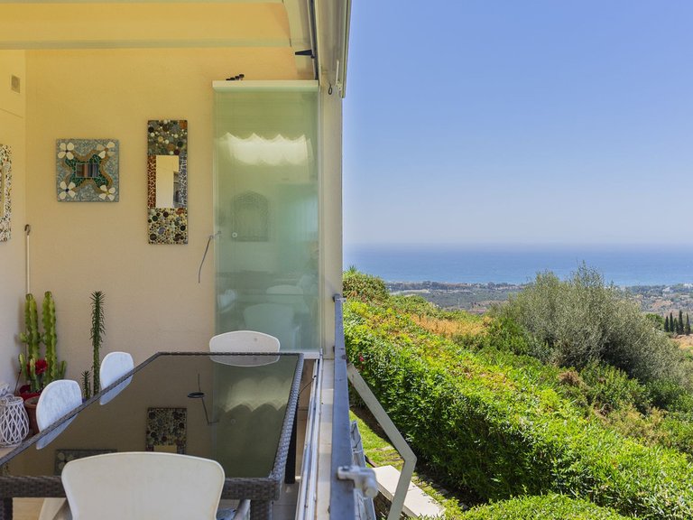 Apartment for Sale in Altos De Los Monteros, Malaga 1