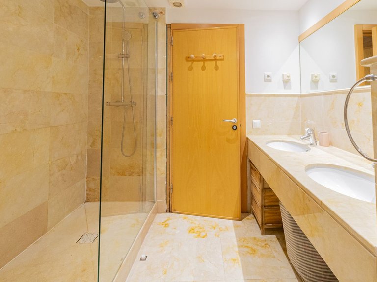 Apartment for Sale in Altos De Los Monteros, Malaga 39