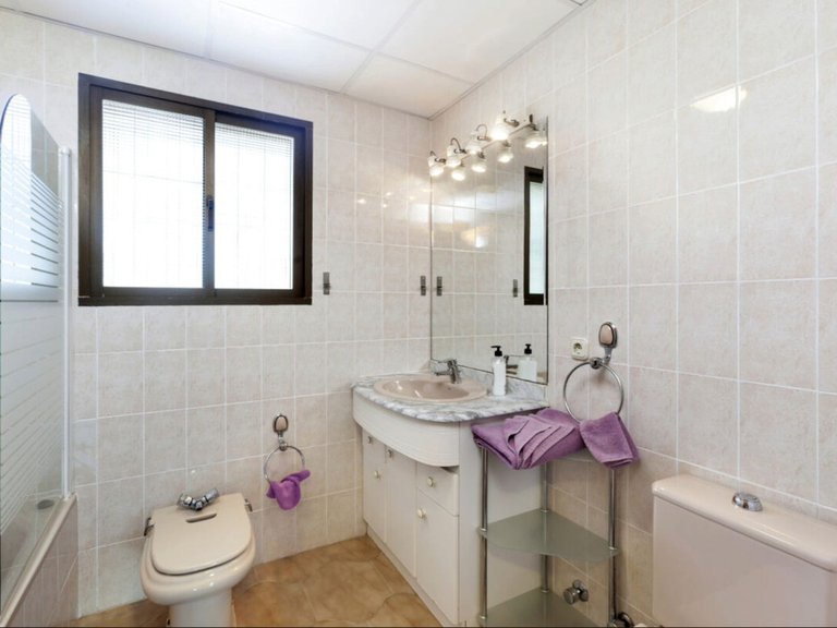 Villa for Sale in Nueva Andalucía, Malaga 11
