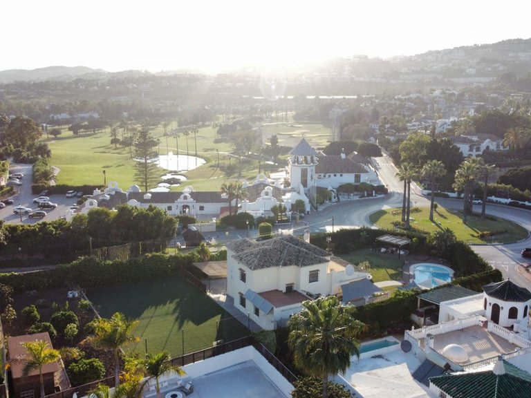 Villa for Sale in Nueva Andalucía, Malaga 16