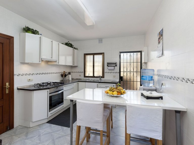 Villa for Sale in Nueva Andalucía, Malaga 5