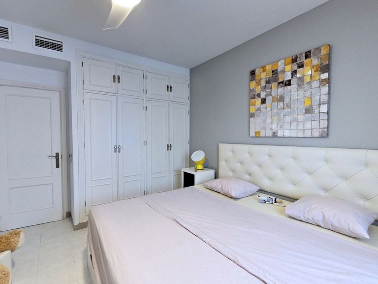 Villa for Sale in Nueva Andalucía, Malaga 9