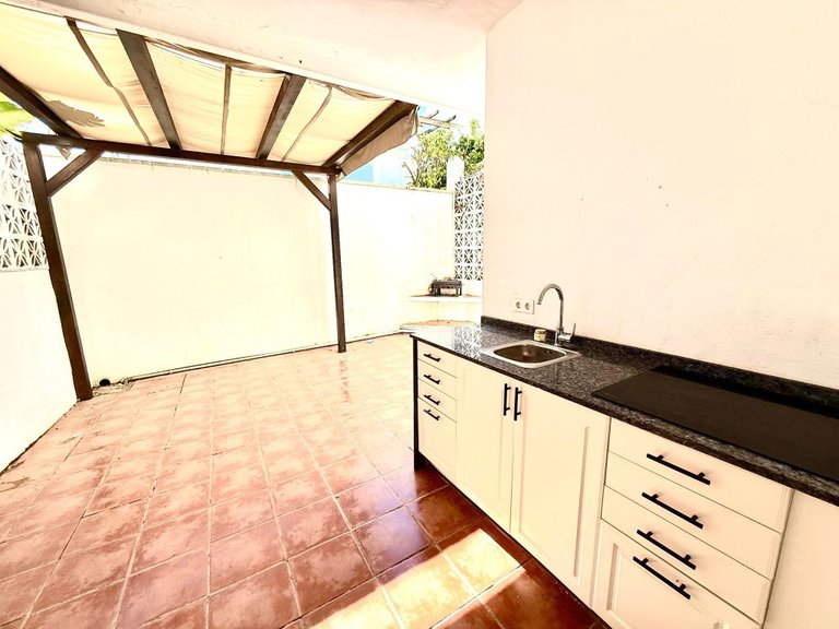 Villa for Sale in Estepona, Malaga 14