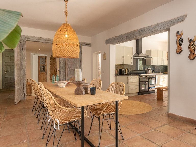 Villa for Sale in Hacienda Las Chapas, Malaga 11
