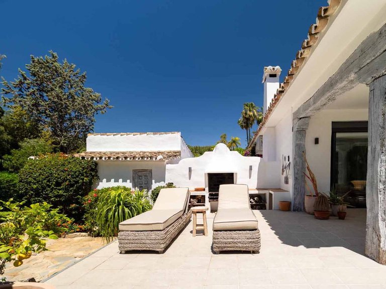 Villa for Sale in Hacienda Las Chapas, Malaga 15