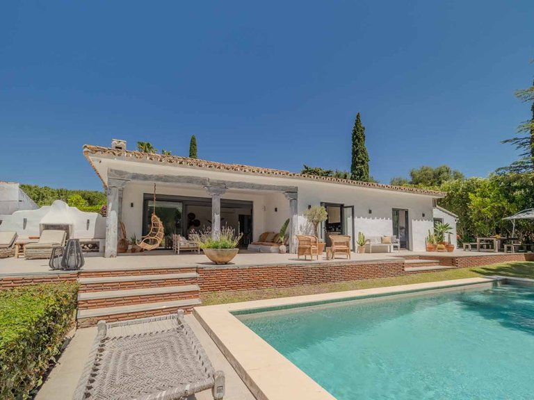 Villa for Sale in Hacienda Las Chapas, Malaga 19