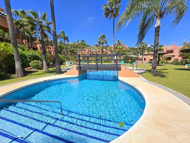 Apartment for Sale in La Mairena, Malaga 1