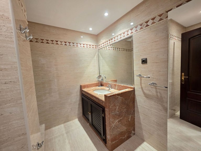 Apartment for Sale in La Mairena, Malaga 14