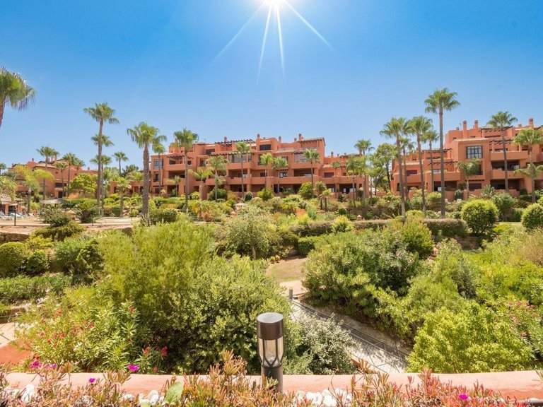 Apartment for Sale in La Mairena, Malaga 19
