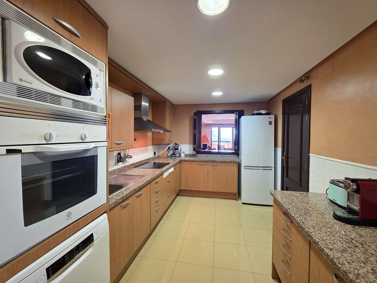 Apartment for Sale in La Mairena, Malaga 4