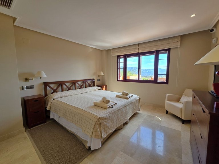 Apartment for Sale in La Mairena, Malaga 5