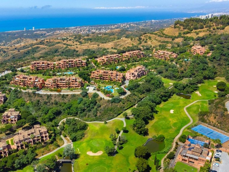 Apartment for Sale in La Mairena, Malaga 7