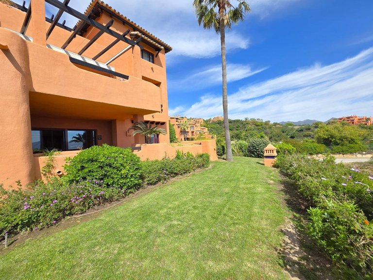 Apartment for Sale in La Mairena, Malaga 8