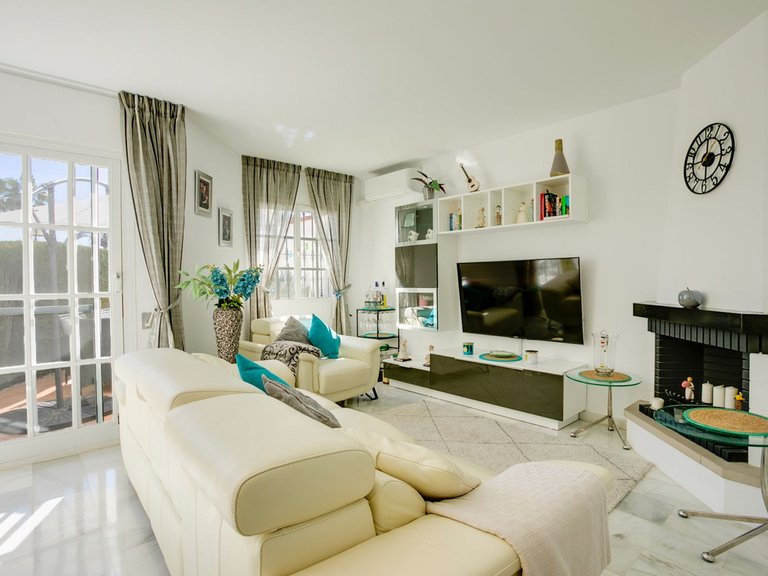Villa for Sale in Bel Air, Malaga 2