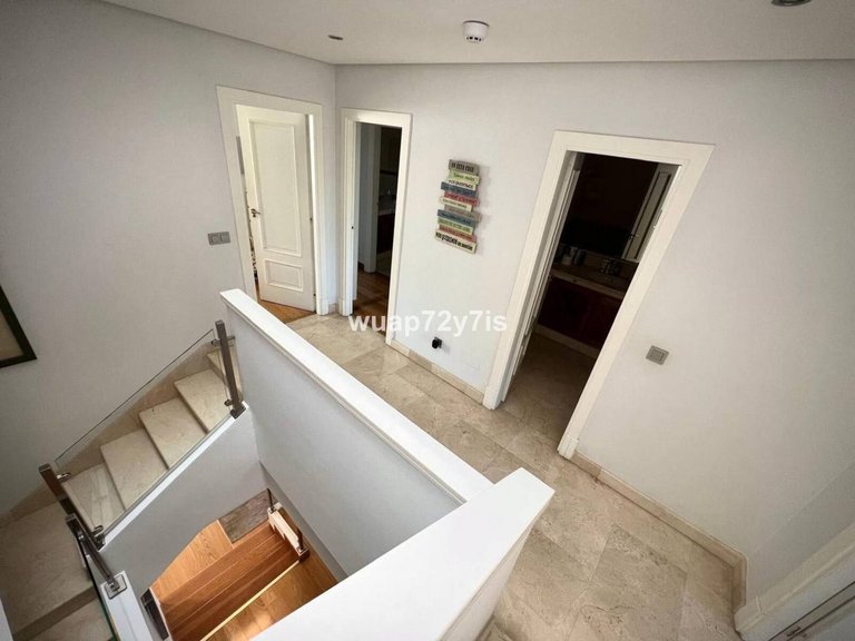 Villa for Sale in Estepona, Malaga 11