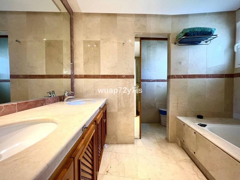 Villa for Sale in Estepona, Malaga 22
