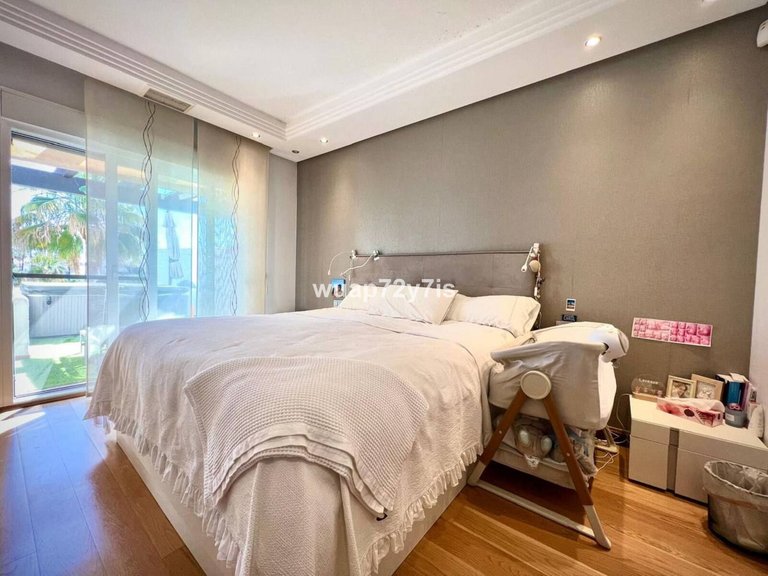 Villa for Sale in Estepona, Malaga 24