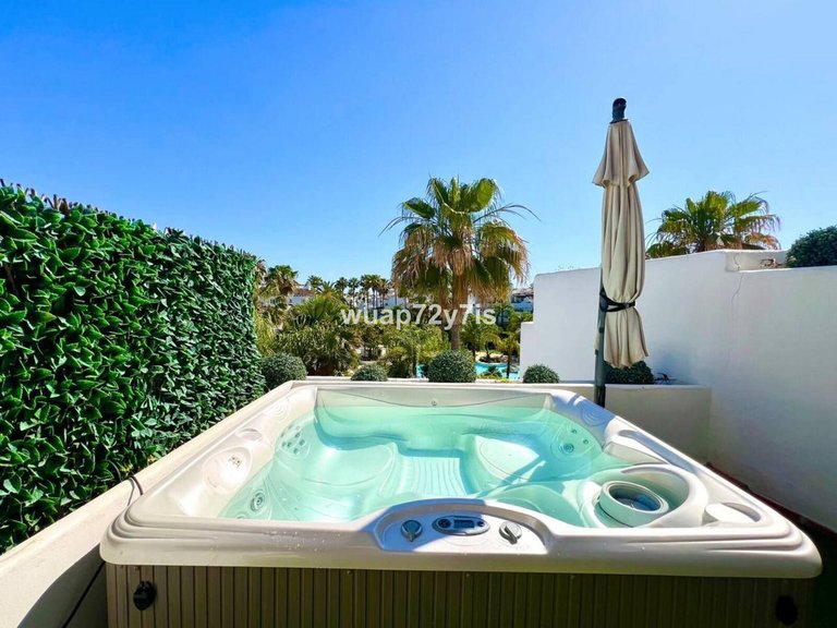 Villa for Sale in Estepona, Malaga 28