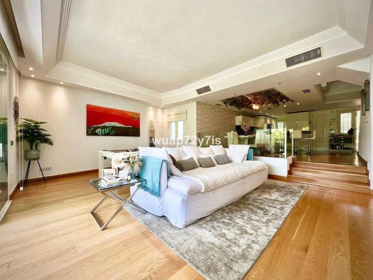 Villa for Sale in Estepona, Malaga 5